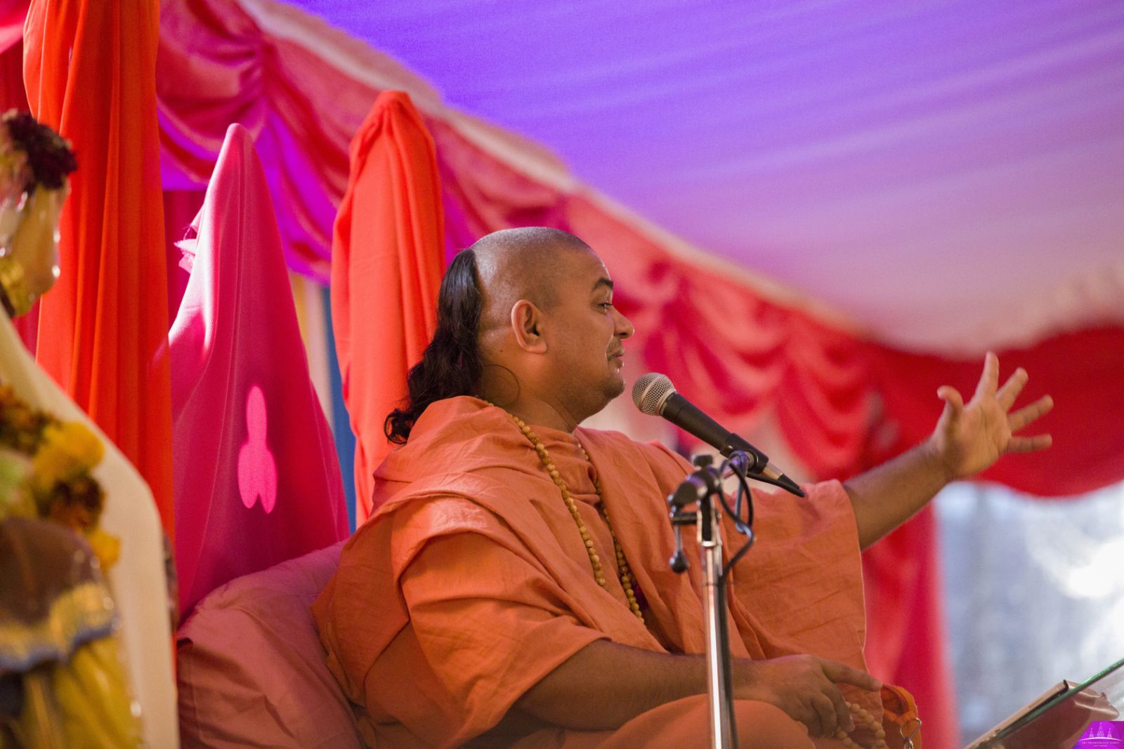 ©1987-2017 SKS Swaminarayan Temple East London